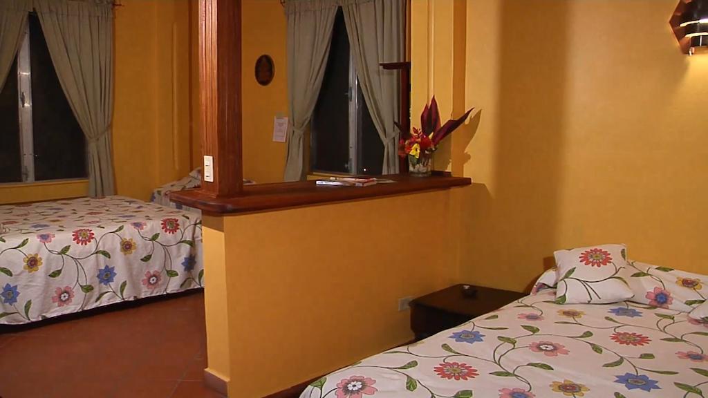Hotel Maya Vista Tela Exterior photo