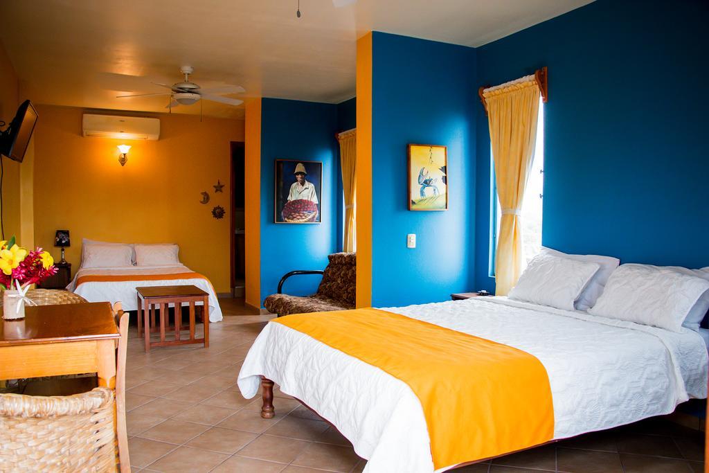 Hotel Maya Vista Tela Exterior photo